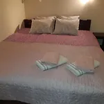 krevet i doručak Ovelia 3*