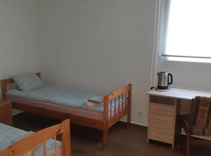 Ovelia Nocleg ze śniadaniem 3*